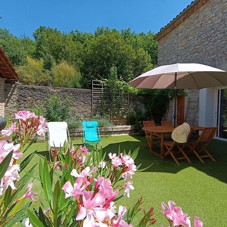 Maison Sur Le Lot Saint-Vincent-Rive-dʼOlt Kültér fotó