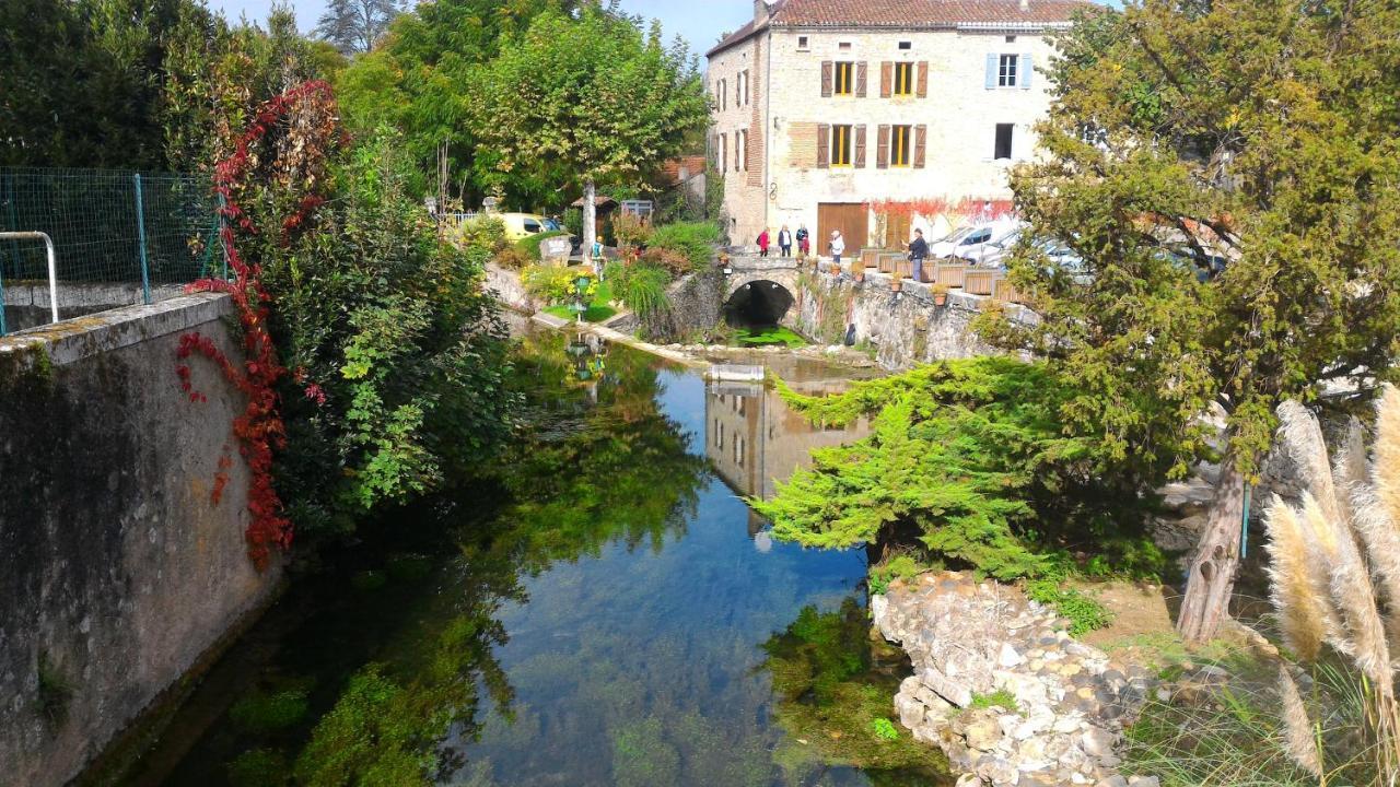 Maison Sur Le Lot Saint-Vincent-Rive-dʼOlt Kültér fotó