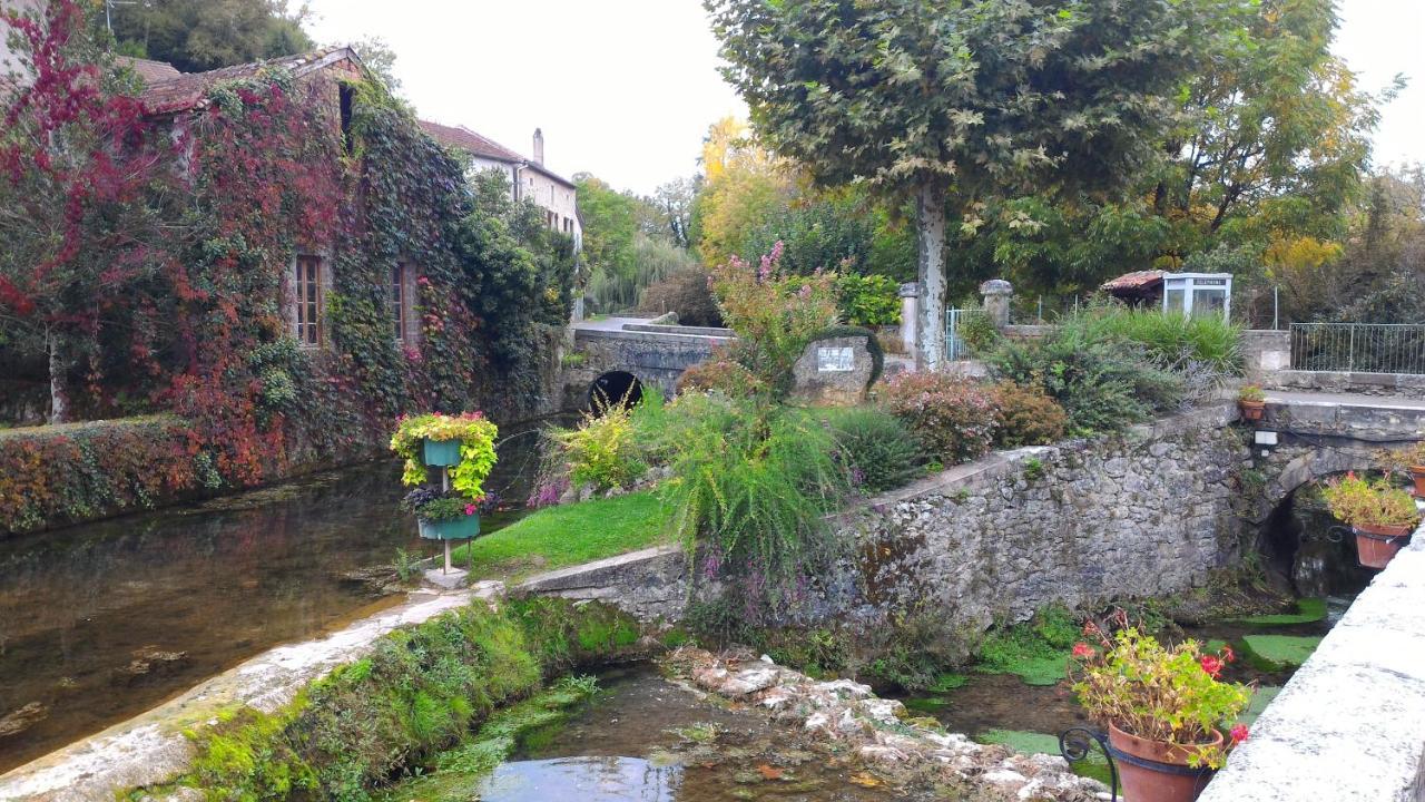 Maison Sur Le Lot Saint-Vincent-Rive-dʼOlt Kültér fotó