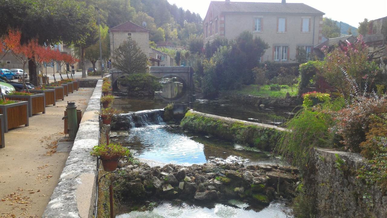 Maison Sur Le Lot Saint-Vincent-Rive-dʼOlt Kültér fotó